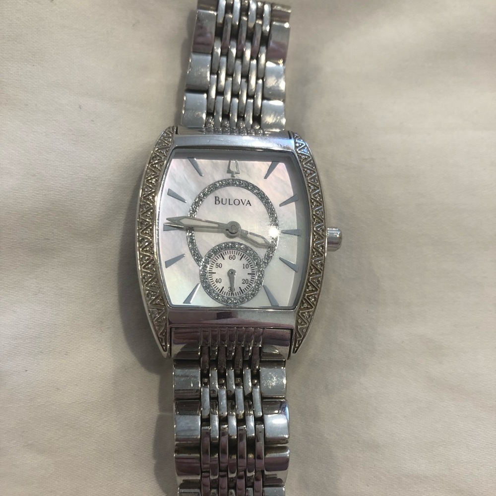 Bulova Women’s watch with diamonds and MOP - Picture 1 of 6